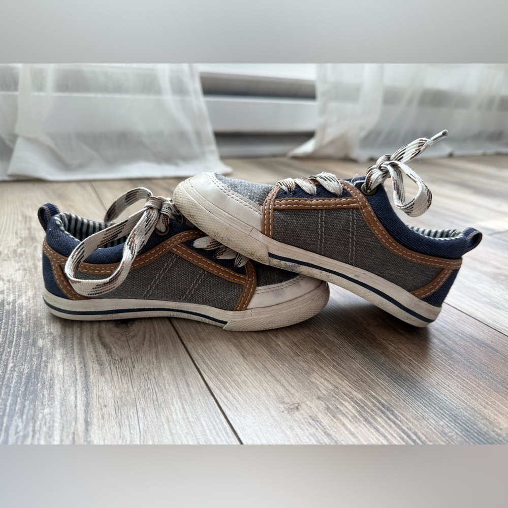 OshKosh B'gosh Kids' Sneakers - Gray and Brown